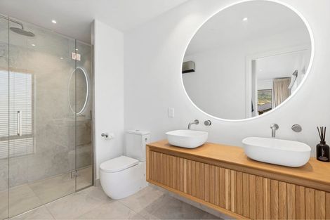 Photo of property in 2 Tomtit Crescent, Lake Hawea, Wanaka, 9382