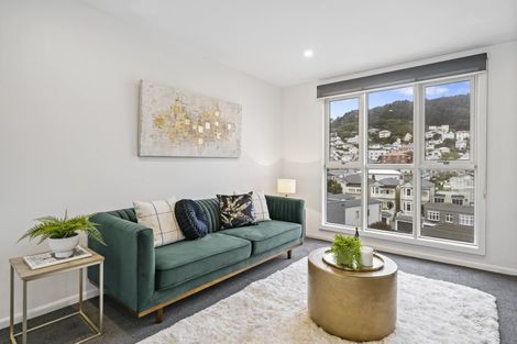 Photo of property in 7e/5 Kent Terrace, Mount Victoria, Wellington, 6011