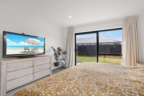 Photo of property in 19 Hickmott Street, Rangiora, 7400