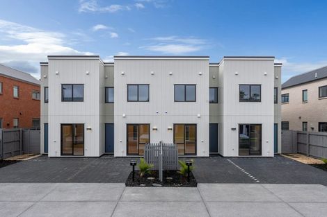 Photo of property in 33 Oyster Drive, Whenuapai, Auckland, 0618