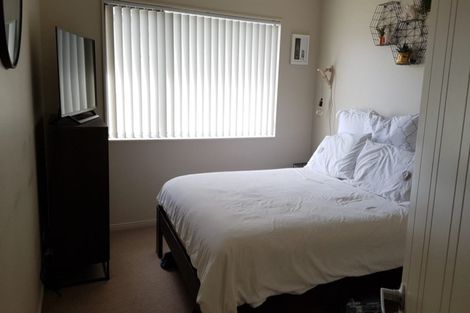 Photo of property in 38 Oakway Drive, Schnapper Rock, Auckland, 0632