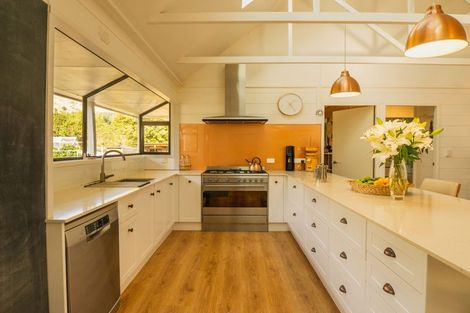Photo of property in 72 Western Valley Road, Little River, 7591