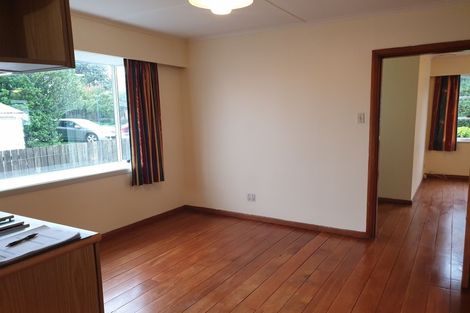 Photo of property in 70 Broderick Road, Johnsonville, Wellington, 6037