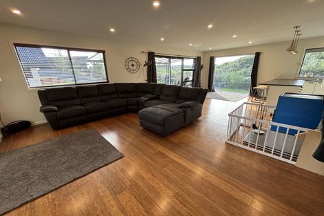 Photo of property in 123 Cashmere Drive, Fitzherbert, Palmerston North, 4410