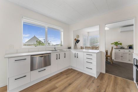 Photo of property in 36 Saint James Street, Richmond Heights, Taupo, 3330