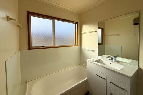 Photo of property in 42 Meadowstone Drive, Wanaka, 9305
