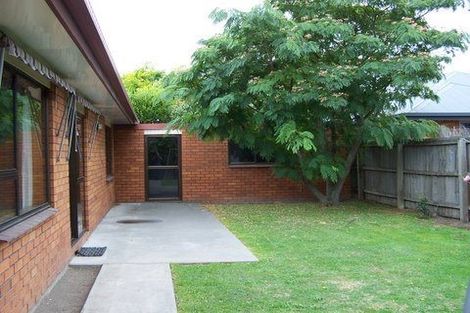 Photo of property in 24 Sawtell Place, Northcote, Christchurch, 8052
