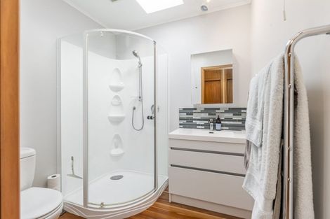 Photo of property in 17 Noall Street, Te Atatu Peninsula, Auckland, 0610