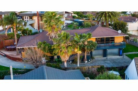 Photo of property in 10 Sophora Place, Totara Heights, Auckland, 2105