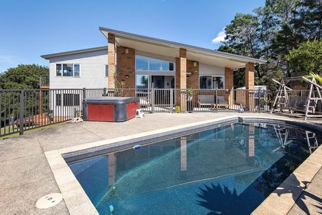 Photo of property in 174 Forest Hill Road, Henderson, Auckland, 0612