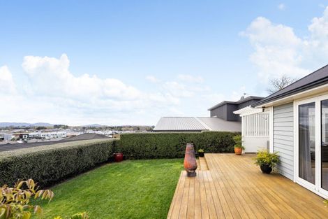 Photo of property in 21 Longbow Terrace, Flagstaff, Hamilton, 3210