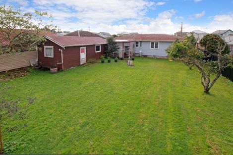 Photo of property in 82 Grove Road, Papakura, 2110