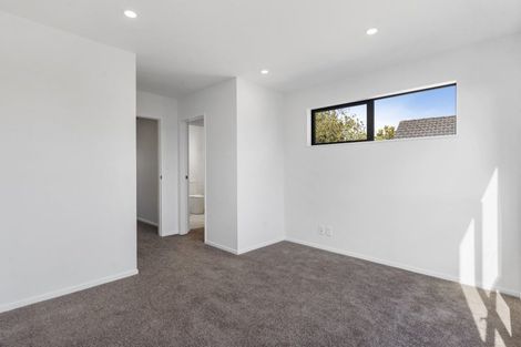 Photo of property in 8b Tahinga Street, Northcote, Auckland, 0627