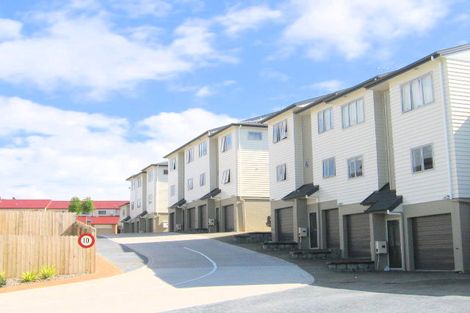 Photo of property in 54/22 Northcross Drive, Oteha, Auckland, 0632