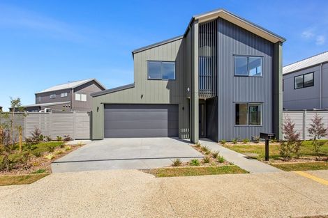 Photo of property in 3 Aquamarine Road, Rosehill, 2113