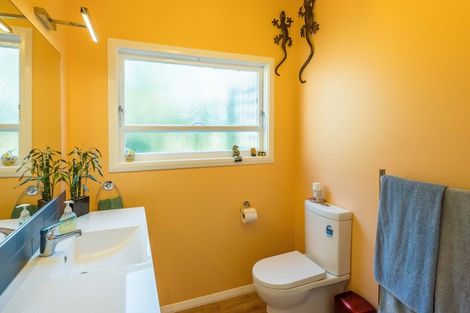 Photo of property in 25 Derham Road, Te Horo, Otaki, 5581