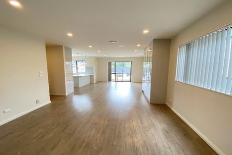 Photo of property in 42 Mcwhirters Farm Lane, Massey, Auckland, 0614