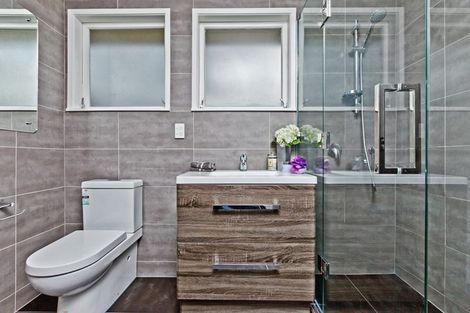 Photo of property in 61 Captain Scott Road, Glen Eden, Auckland, 0602