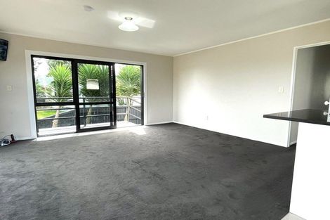 Photo of property in 2/124 Finlayson Avenue, Clendon Park, Auckland, 2103
