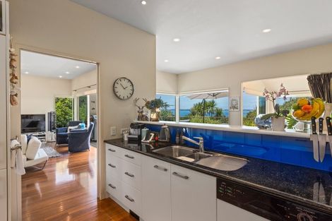 Photo of property in 17 Sykes Avenue, Hatfields Beach, Orewa, 0931