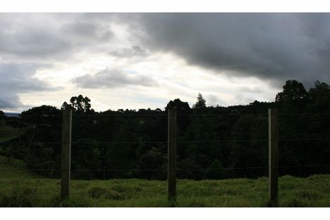 Photo of property in 56e Kaipara Coast Highway, Helensville, 0871