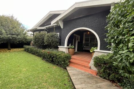 Photo of property in 111 Liardet Street, New Plymouth, 4310
