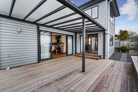 Photo of property in 11 Matisse Drive, West Harbour, Auckland, 0618