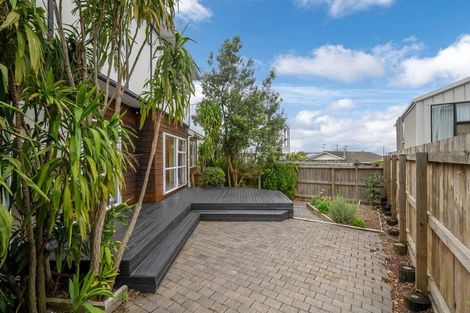 Photo of property in 2/5 Stanley Avenue, Milford, Auckland, 0620