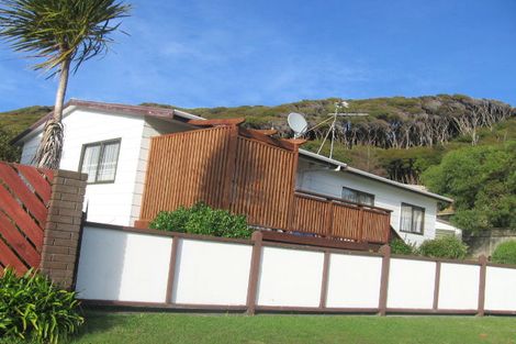 Photo of property in 18 Kinloch Place, Papakowhai, Porirua, 5024