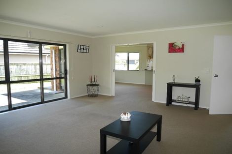 Photo of property in 4 Monarch Place, Paraparaumu Beach, Paraparaumu, 5032