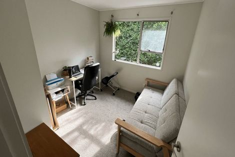 Photo of property in 31 Pipitea Place, Massey, Auckland, 0614