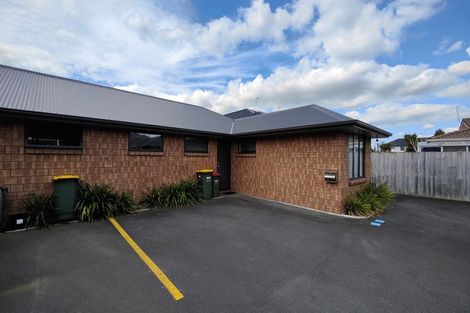 Photo of property in 102u5 Old Farm Road, Hamilton East, Hamilton, 3216