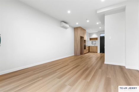 Photo of property in 13 Kuaha Road, Massey, Auckland, 0614