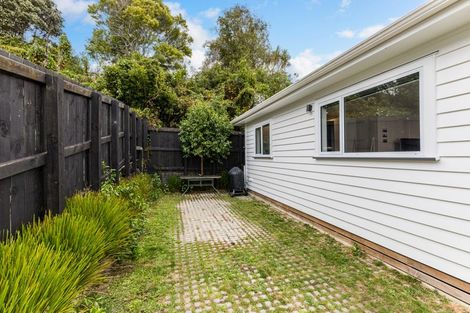 Photo of property in 59b Larsen Crescent, Tawa, Wellington, 5028