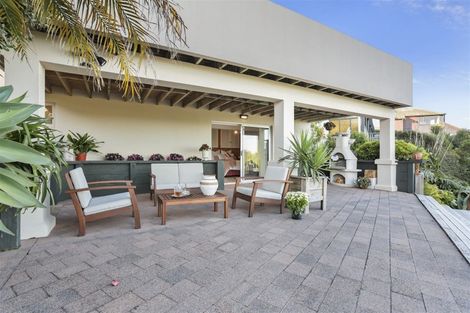 Photo of property in 66 Mcbreen Avenue, Northcote, Auckland, 0627