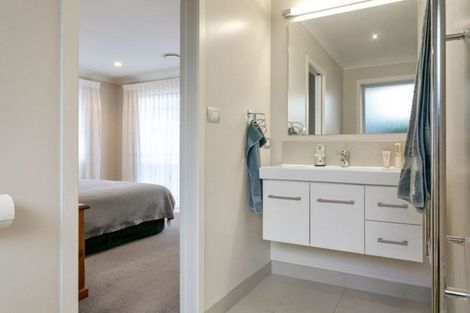 Photo of property in 23 Lilac Close, Cambridge, 3434