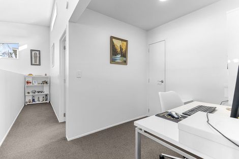 Photo of property in 72 Clemow Road, Fitzroy, New Plymouth, 4312