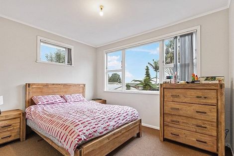 Photo of property in 43 Burbank Avenue, Manurewa, Auckland, 2102
