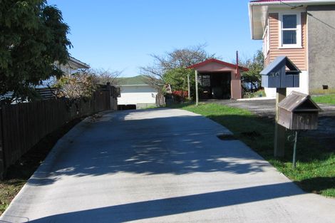 Photo of property in 61b Tiroroa Avenue, Te Atatu South, Auckland, 0610
