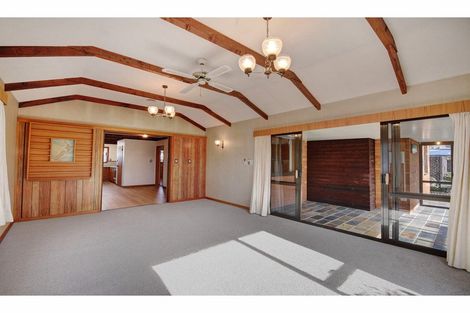 Photo of property in 95 Momorangi Crescent, Redwood, Christchurch, 8051