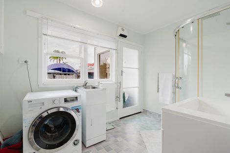 Photo of property in 36 Berkley Avenue, Hillcrest, Hamilton, 3216