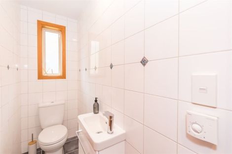 Photo of property in 36 Evans Pass Road, Sumner, Christchurch, 8081