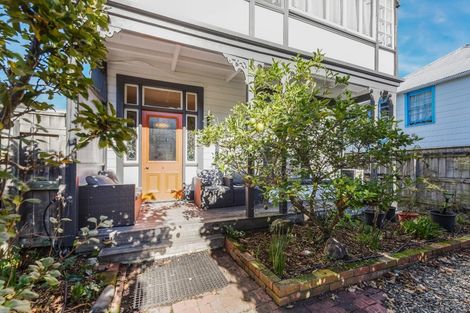 Photo of property in 344 Hardy Street, Nelson, 7010