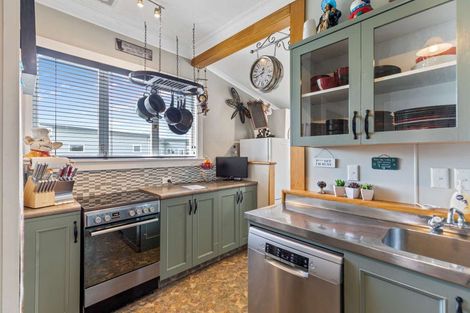 Photo of property in 9 Maunder Street, Marton, 4710