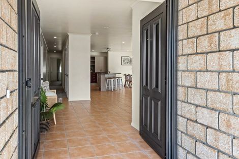 Photo of property in 10 Sequoia Place, Te Kamo, Whangarei, 0112