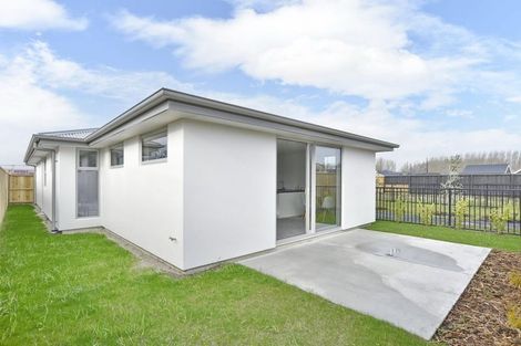 Photo of property in 18 Oakmill Drive, Casebrook, Christchurch, 8051