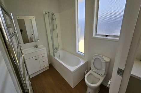 Photo of property in 15 Hewlett Road, Massey, Auckland, 0614