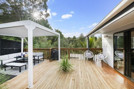 Photo of property in 2/14 Windy Ridge Road, Glenfield, Auckland, 0629