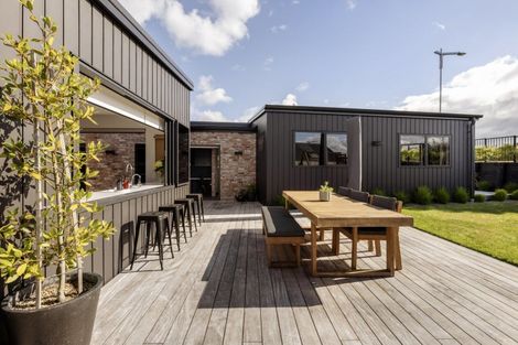 Photo of property in 1 Kiritiana Close, Pyes Pa, Tauranga, 3112