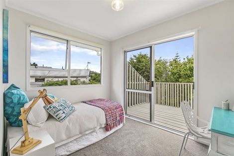 Photo of property in 2/16 Stanley Road, Glenfield, Auckland, 0629